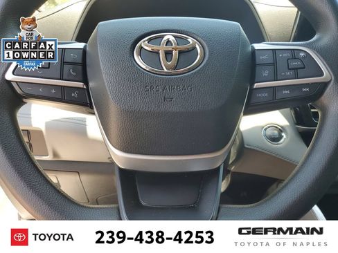 Used 2022 Toyota Highlander L FWD image 25