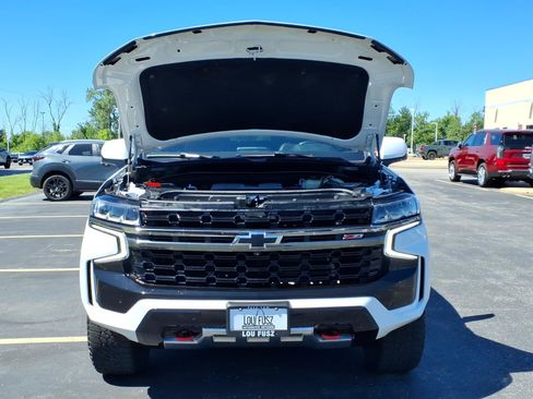 Used 2021 Chevrolet Tahoe Z71 w/ Luxury Package AWD/4WD image 32