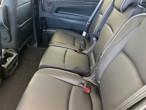 New 2026 Honda Odyssey Touring image 13