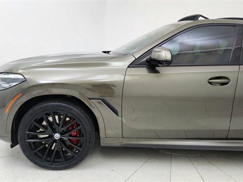 Used 2022 BMW X6 M50i w/ Premium Package image 9