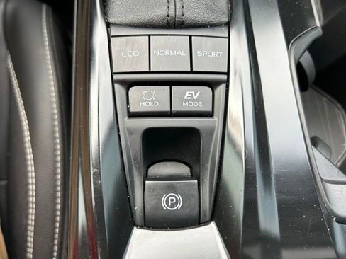 Certified 2025 Toyota Camry SE FWD image 28