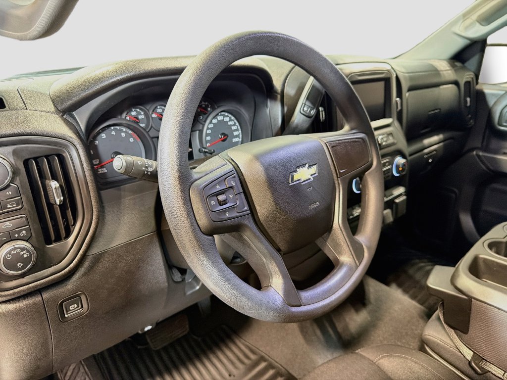 Used 2024 Chevrolet Silverado 1500 Custom w/ LPO, Dark Essentials Package AWD/4WD image 11