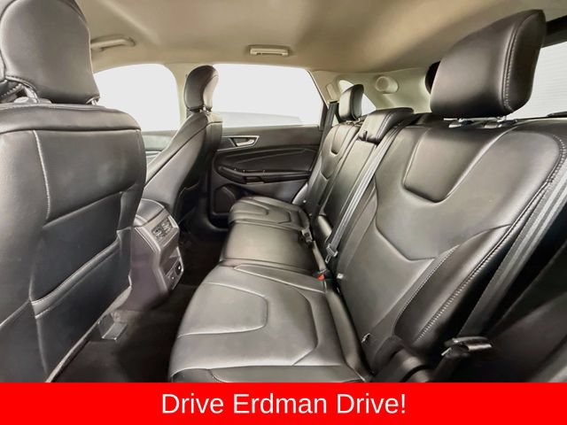 Used 2018 Ford Edge Titanium w/ Technology Package FWD image 9
