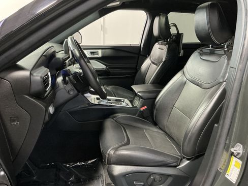 Used 2022 Ford Explorer ST w/ Equipment Group 401A AWD/4WD image 14