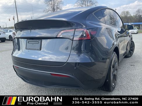 Used 2024 Tesla Model Y Long Range image 5