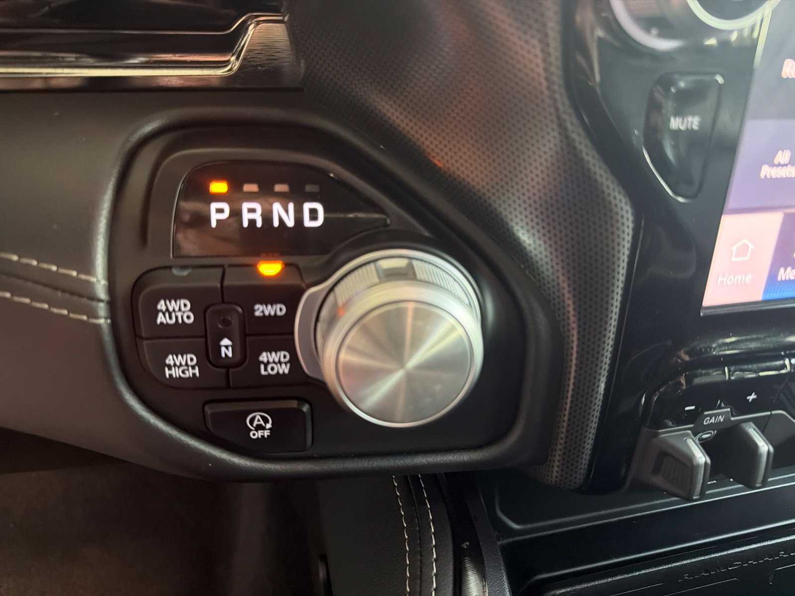 Used 2025 RAM 1500 Limited AWD/4WD image 25