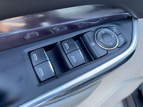 Used 2022 Cadillac XT4 Luxury image 21