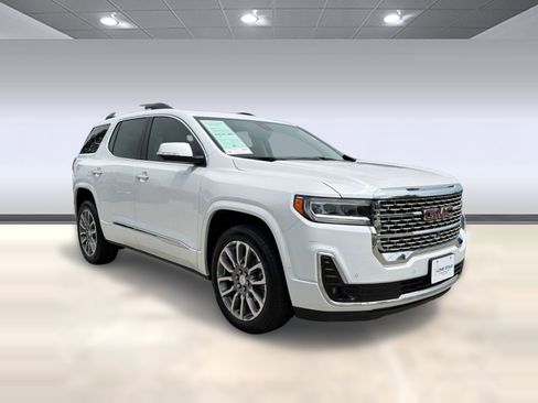 Certified 2023 GMC Acadia Denali w/ Denali Ultimate Package FWD image 7