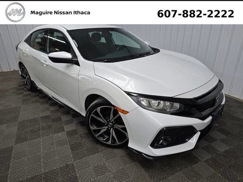 Used 2017 Honda Civic Sport image 8