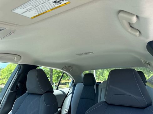 Used 2020 Toyota Corolla LE FWD image 29