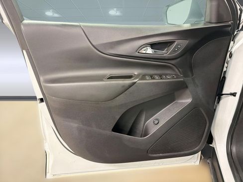 Used 2023 Chevrolet Equinox LT w/ Driver Convenience Package image 21