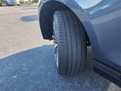 Used 2024 Land Rover Range Rover Velar Dynamic HSE image 11