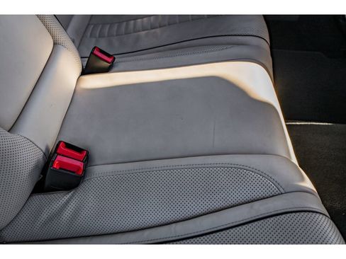 Used 2018 Mercedes-Benz S 560 4MATIC Sedan image 29