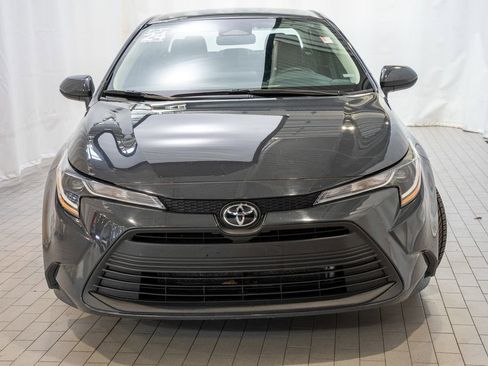 Used 2024 Toyota Corolla LE image 2