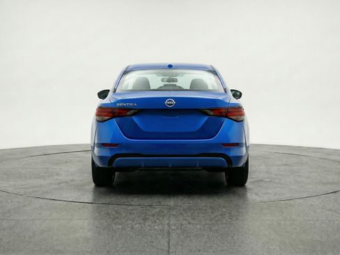 Used 2025 Nissan Sentra SV image 7