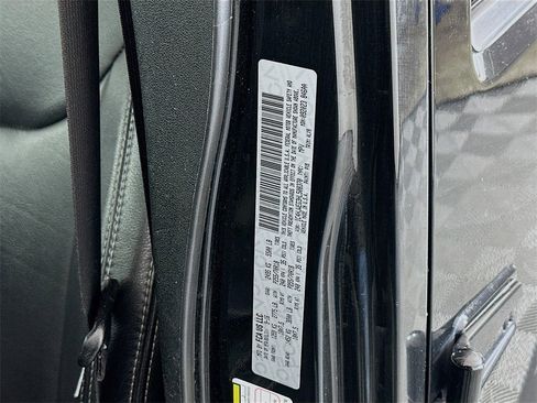 Used 2017 Jeep Wrangler Unlimited Sahara w/ Connectivity Group image 29