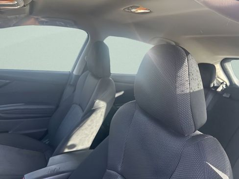 Used 2017 Subaru Impreza 2.0i Premium image 19