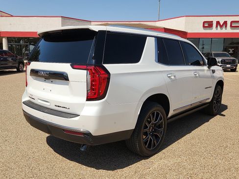 Used 2024 GMC Yukon Denali Ultimate AWD/4WD image 4