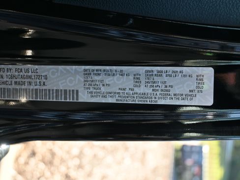 Used 2022 Jeep Gladiator Sport image 35