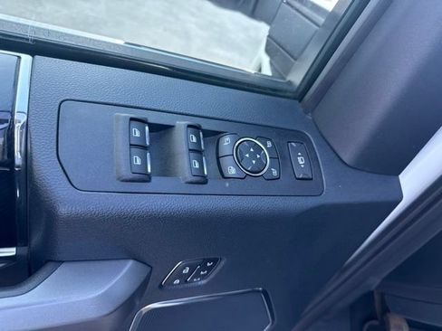 Certified 2022 Ford F250 Platinum w/ FX4 Off-Road Package AWD/4WD image 27