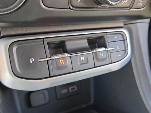 Used 2021 GMC Acadia SLT image 26