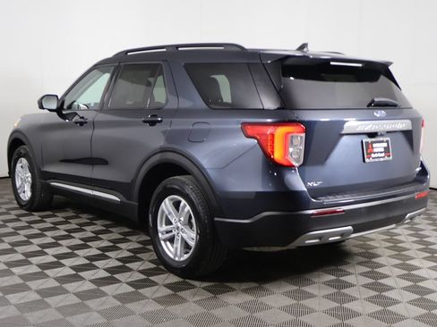 Used 2023 Ford Explorer XLT w/ Equipment Group 202A AWD/4WD image 9