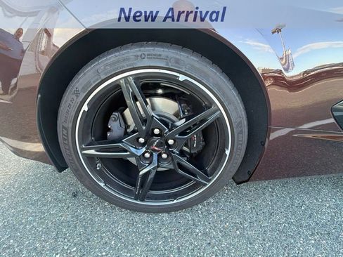 Used 2023 Chevrolet Corvette Stingray Premium Conv w/ Z51 Performance Package RWD image 8