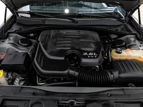 Used 2018 Chrysler 300 S w/ 300S Premium Group RWD image 66