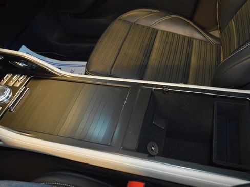 Used 2024 Lincoln Nautilus Reserve w/ Equipment Group 202A image 22