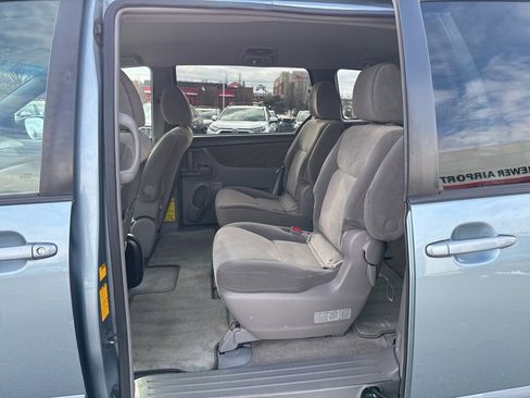 Used 2009 Toyota Sienna LE image 9