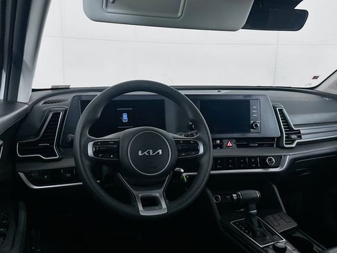 Used 2024 Kia Sportage LX image 17