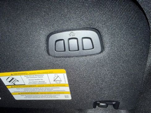 Used 2023 Ford Expedition Max Limited image 31