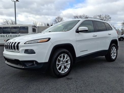 Used 2014 Jeep Cherokee Latitude w/ Comfort/Convenience Group image 6