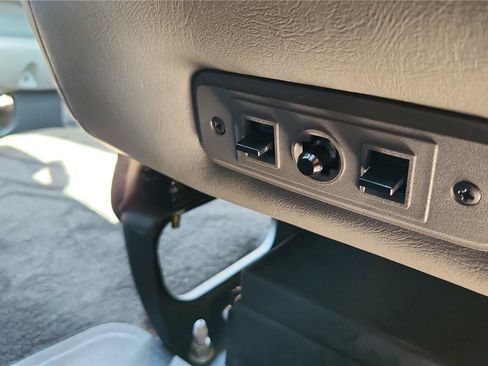 New 2026 Chevrolet Express 3500 LT w/ LT Preferred Equipment Group RWD image 14