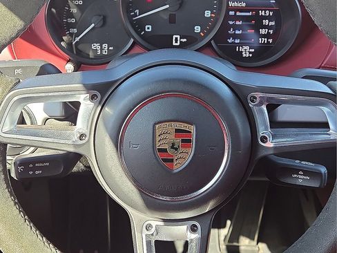 Used 2021 Porsche 718 Boxster Spyder image 30