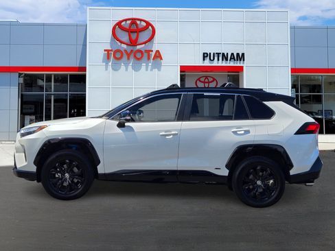 Used 2023 Toyota RAV4 XSE AWD/4WD image 7