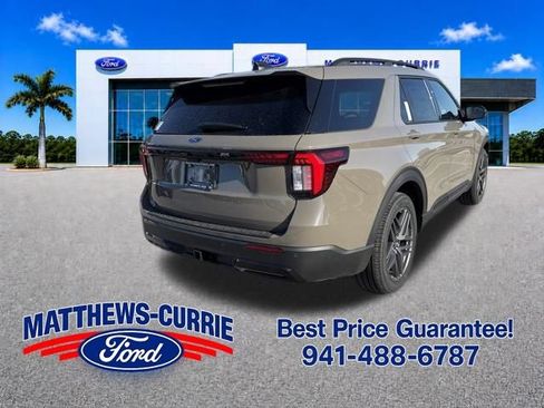 New 2026 Ford Explorer ST-Line w/ ST-Line Street Pack RWD image 4