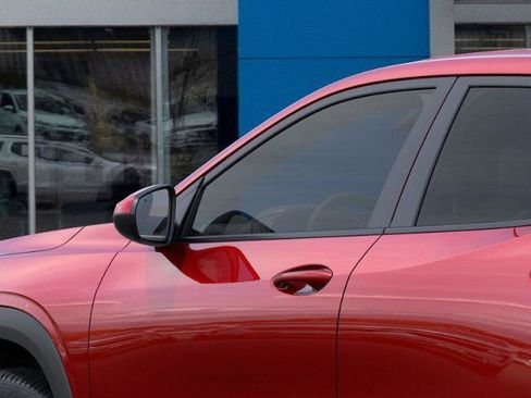 New 2026 Chevrolet Trax LS image 12