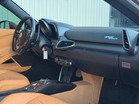 Used 2012 Ferrari 458 Spider RWD image 22