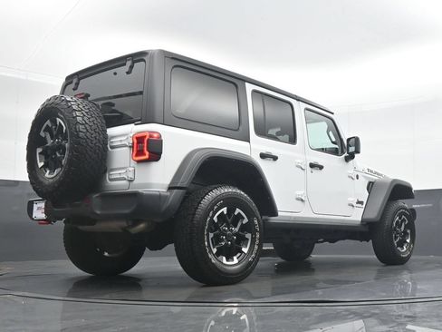 Used 2025 Jeep Wrangler Unlimited Rubicon AWD/4WD image 31
