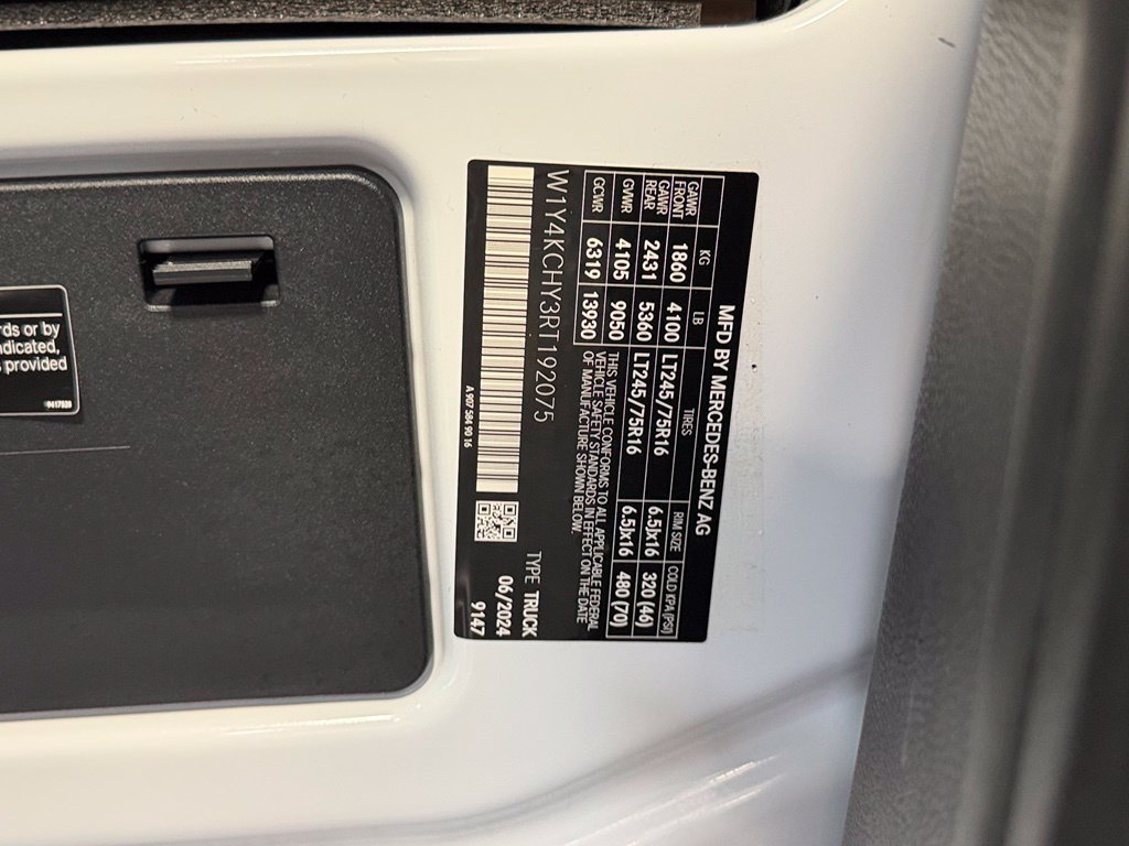 Used 2024 Mercedes-Benz Sprinter 2500 image 20