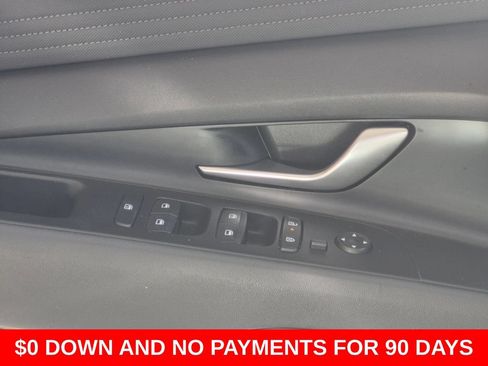 Used 2025 Hyundai Elantra SEL FWD image 13