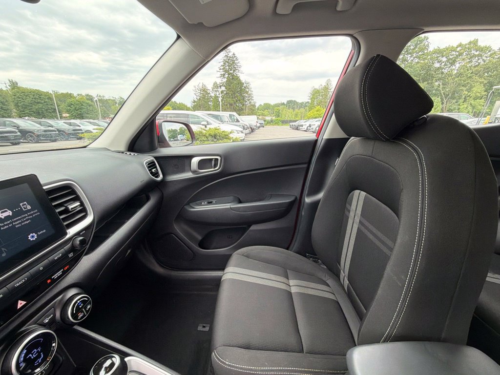 Used 2022 Hyundai Venue SEL w/ Cargo Package FWD image 28