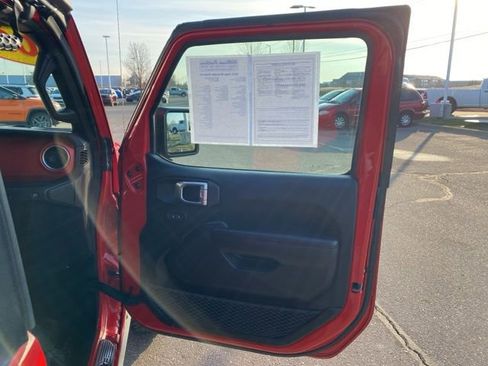 Certified 2022 Jeep Wrangler Rubicon w/ Cold Weather Group image 25