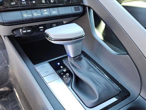 Certified 2024 Hyundai Elantra SEL image 13