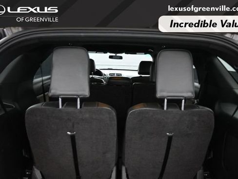 Used 2017 Ford Explorer XLT w/ Equipment Group 202A FWD image 16