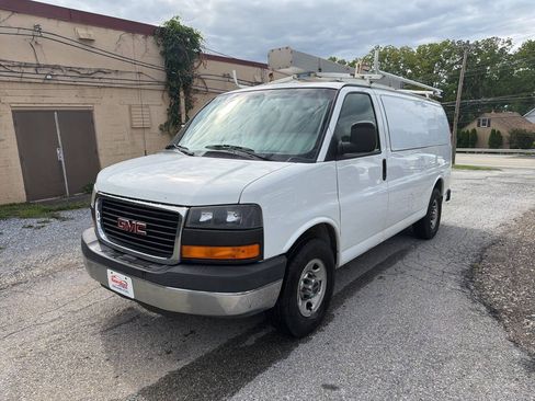 Used 2016 GMC Savana 2500 w/ Savana Pro Plus Package RWD image 3