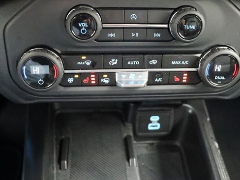 Used 2025 Ford Bronco Outer Banks image 23