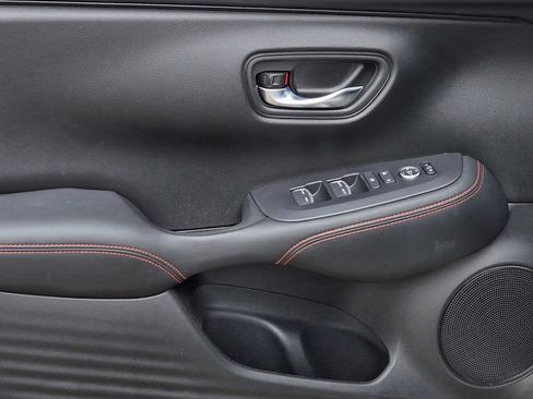 Used 2025 Honda HR-V Sport image 15