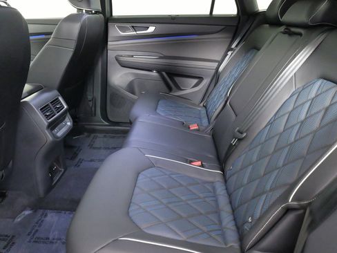 Used 2025 Volkswagen Atlas Cross Sport SEL Premium R-Line image 27